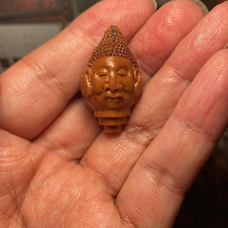 福利苏工核雕，纯手工雕刻，铁核龙佛头三通，个性十足，等待有缘人