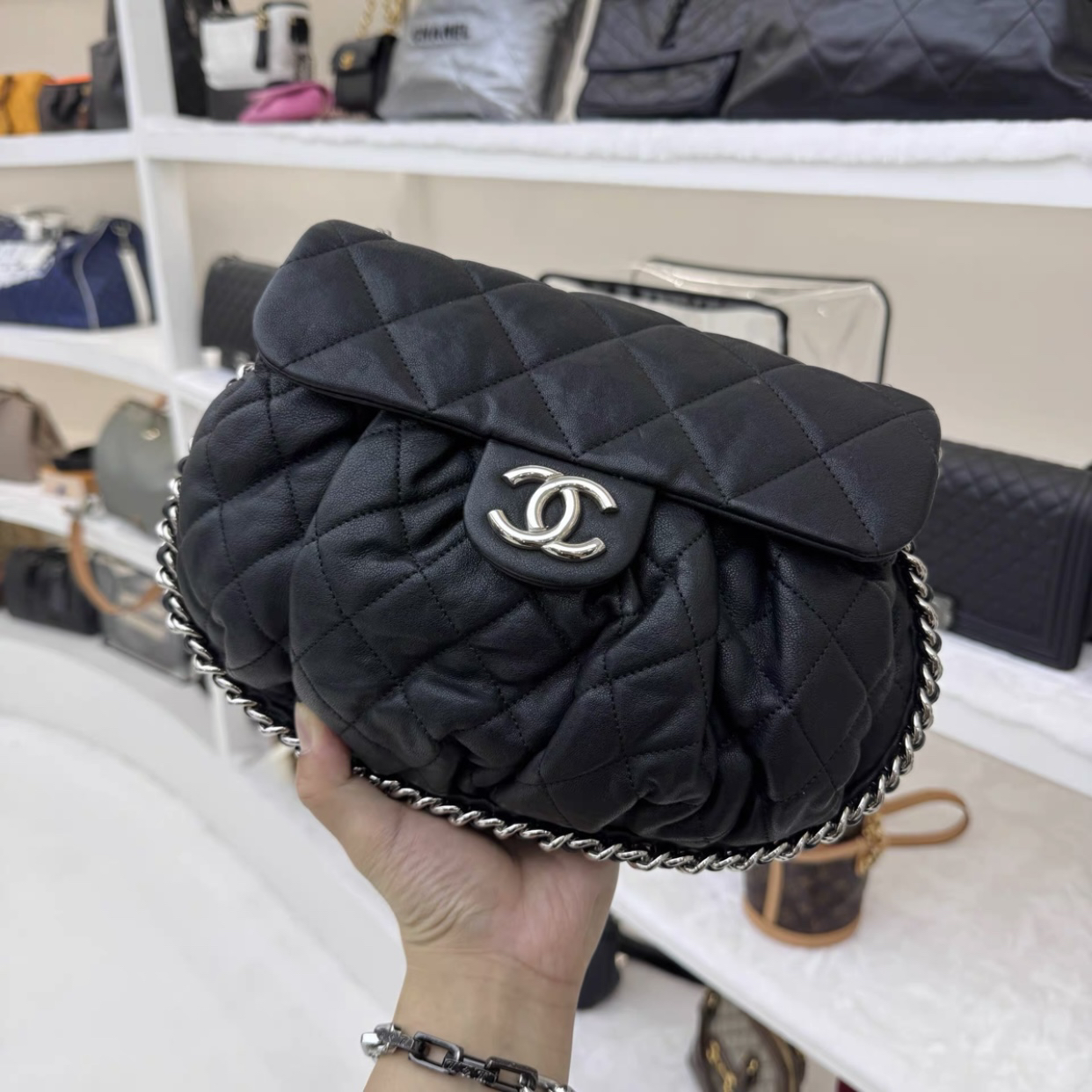 99新 Chanel/香奈儿 黑银扣滚边南瓜包小号18开98870934