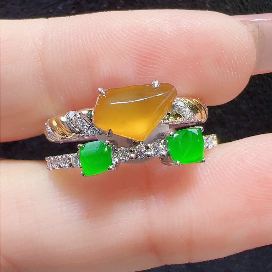 翡翠戒指18K金镶嵌戒指