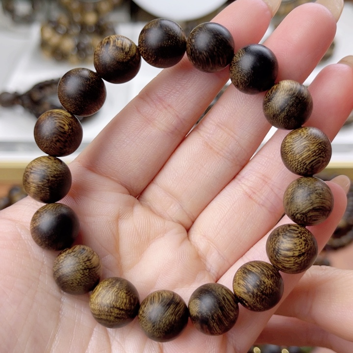 沉香手串越南富森红土沉香瘤疤虎斑纹1.2