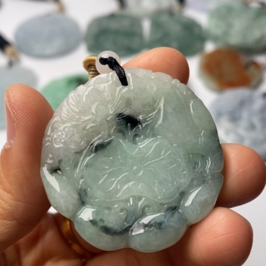 翡翠未镶嵌颈饰翡翠