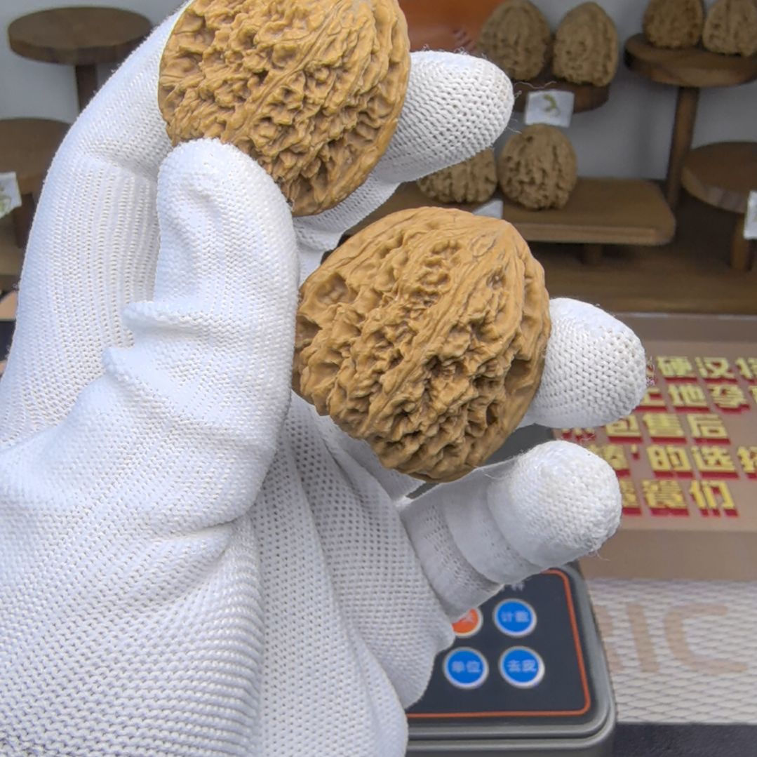 文玩核桃把件练手对，无暇