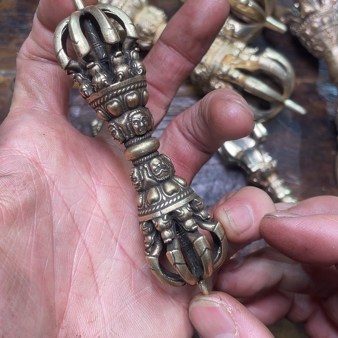 瑕疵太小啦就不能看啦