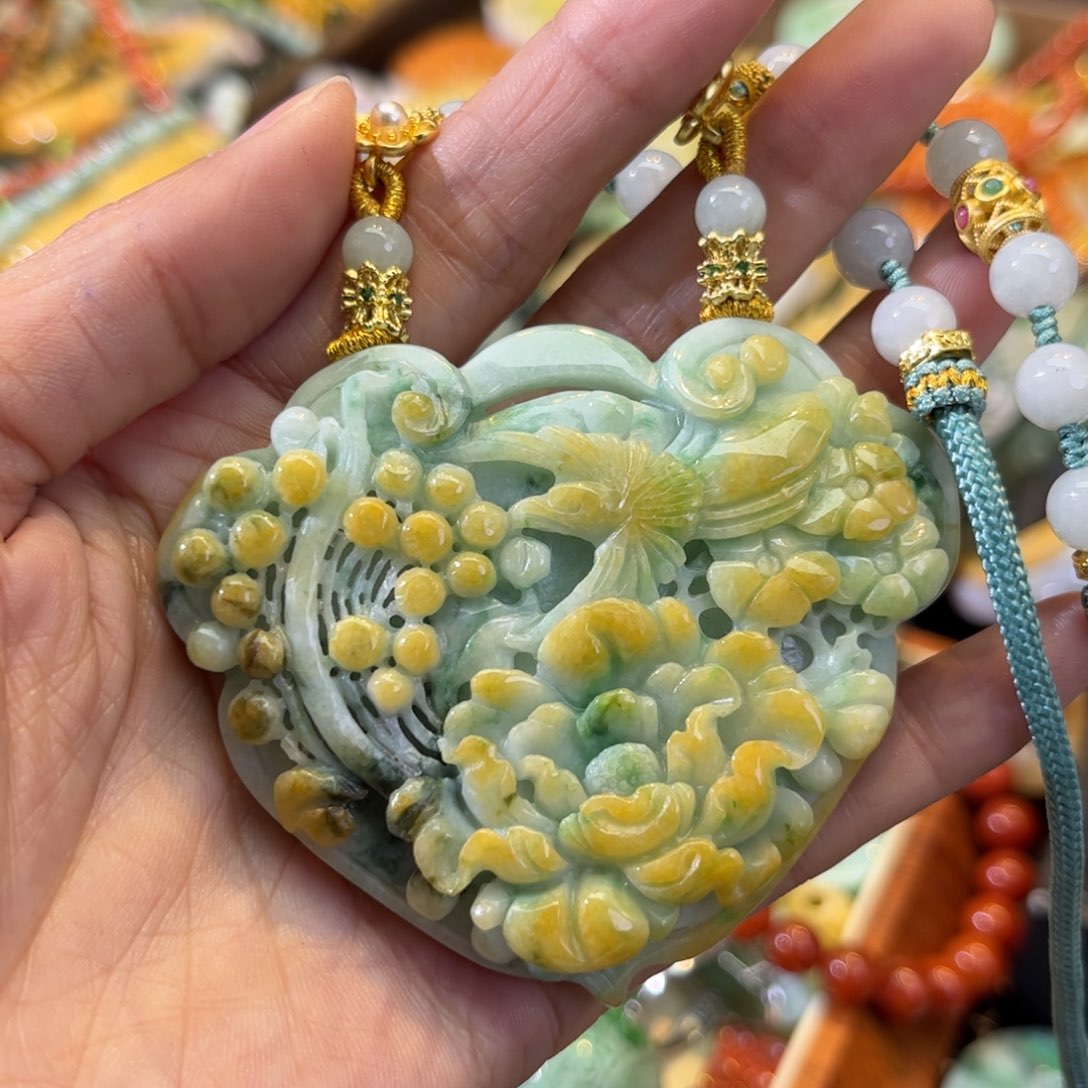 翡翠颈饰未镶嵌待编款