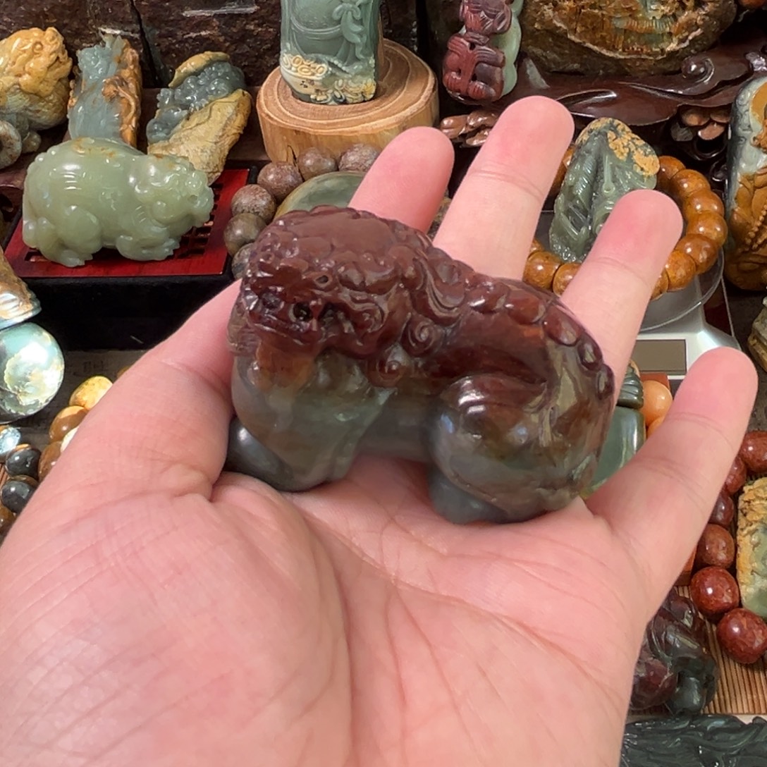 红***笔岫岩河磨玉（透闪石质玉）未镶嵌把件