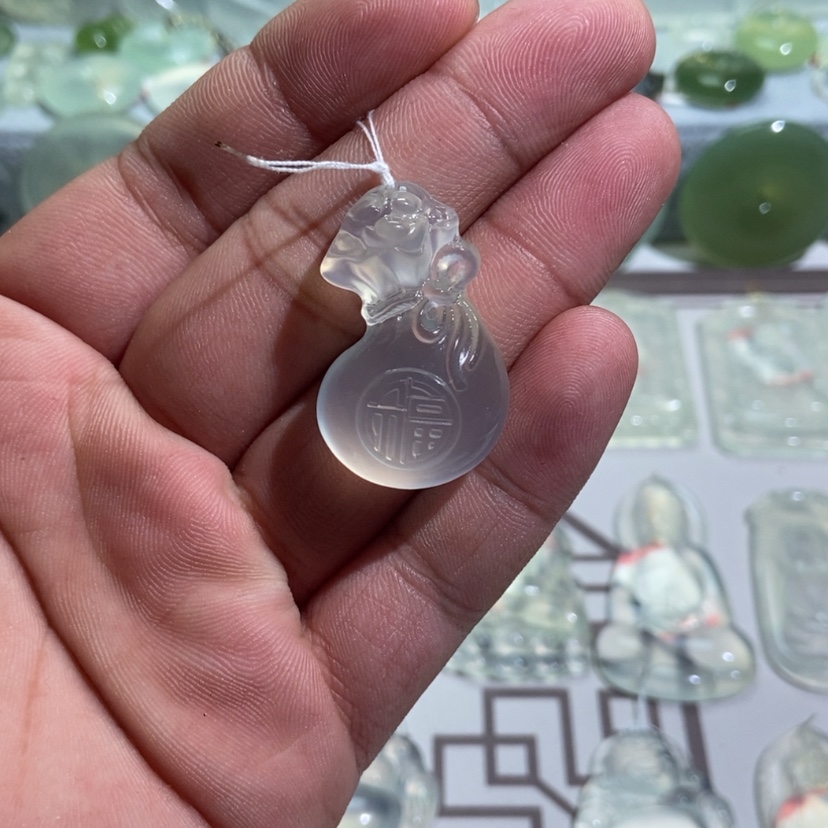 【闪购商品】蛇纹石玉颈饰未镶嵌喜*客