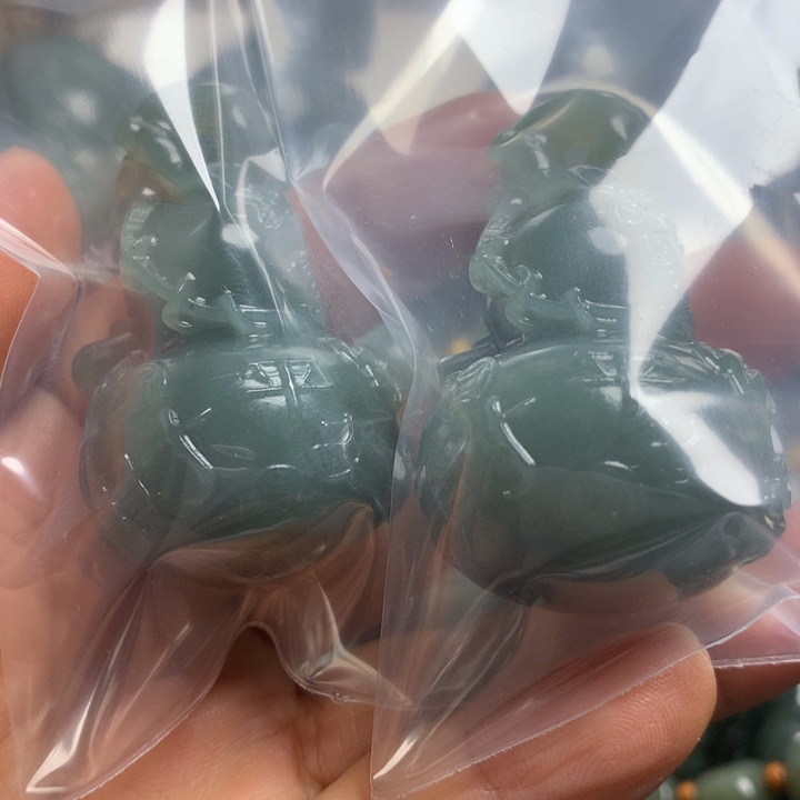 西***哥和田玉未镶嵌颈饰