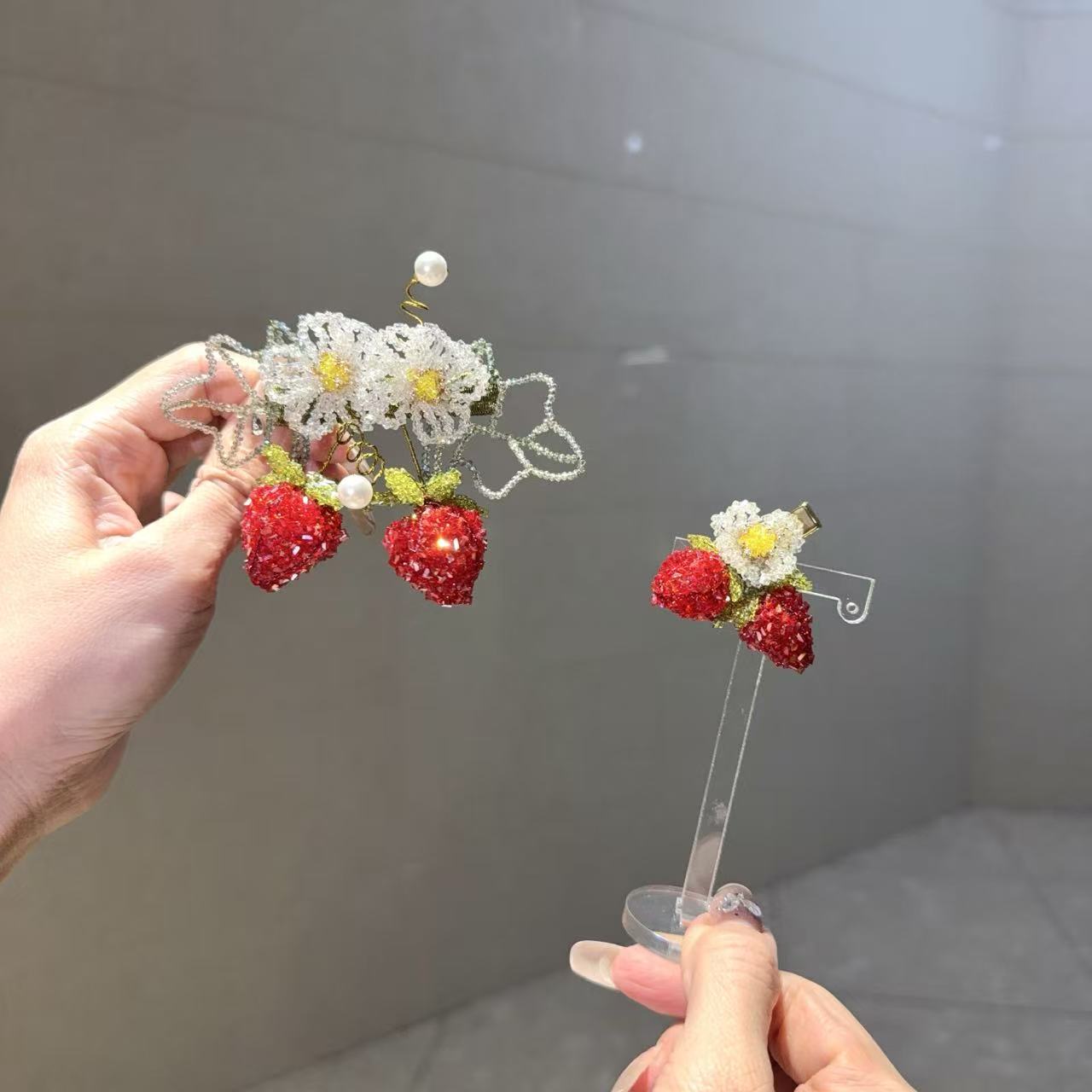 【莫奈海之星】草莓系列边夹设计气质高级感日常百搭款