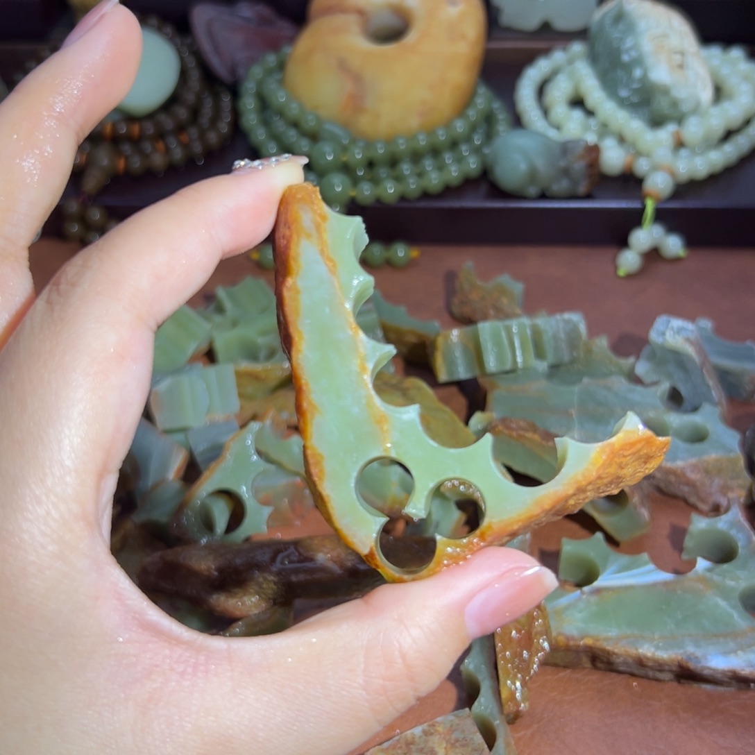 和田玉未镶嵌珠宝奇石