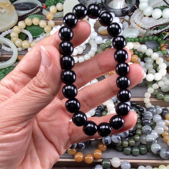 1***7和田玉未镶嵌挂件