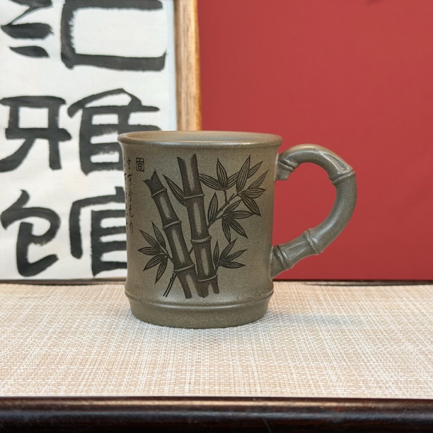 宜兴原矿紫砂蟹壳青主人杯刻绘竹子防烫竹节带把杯茶具高端茶器