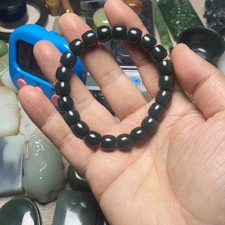 顺***遂和田玉（糖玉）未镶嵌颈饰