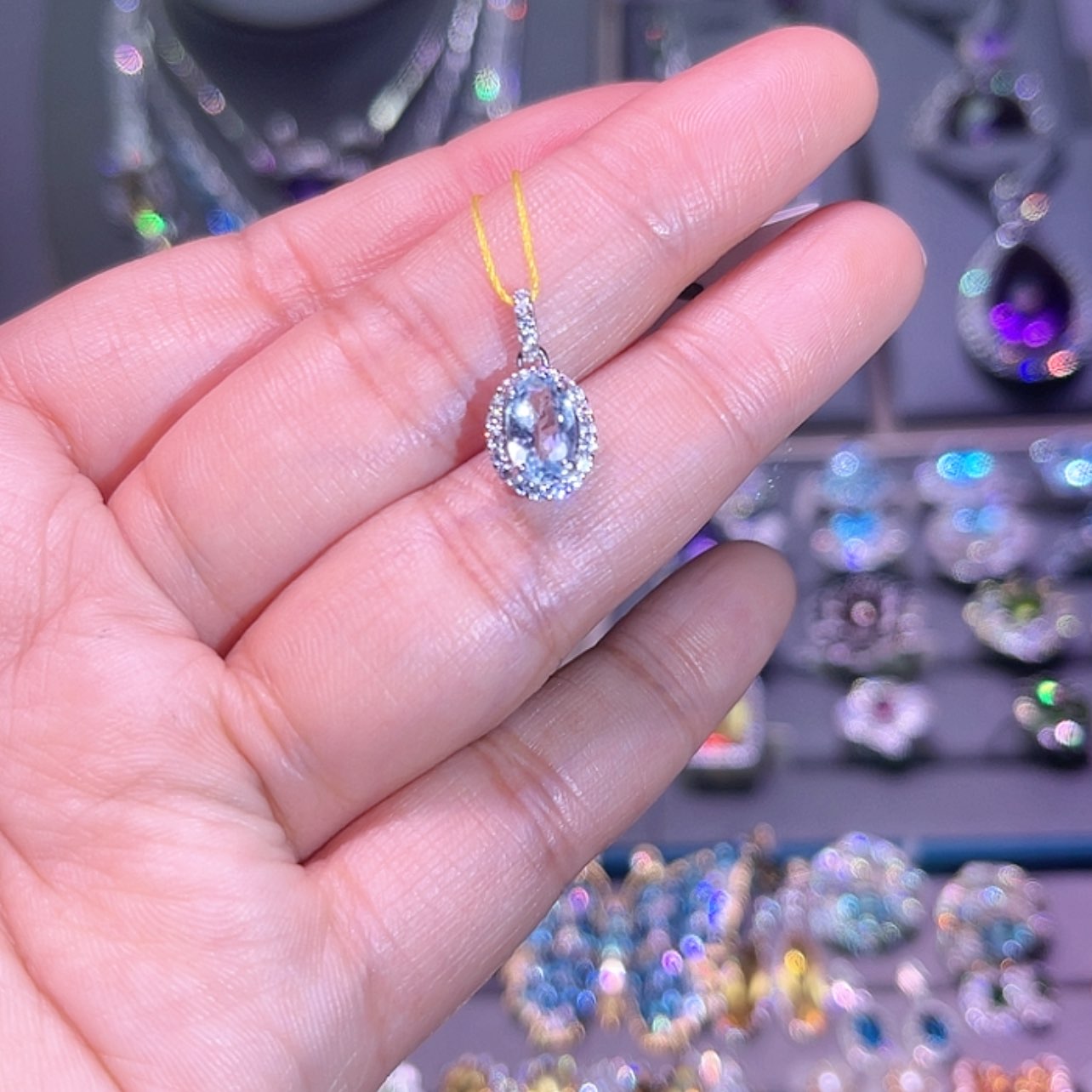 【闪购商品】海蓝宝石吊坠(赠链)银S925镶嵌