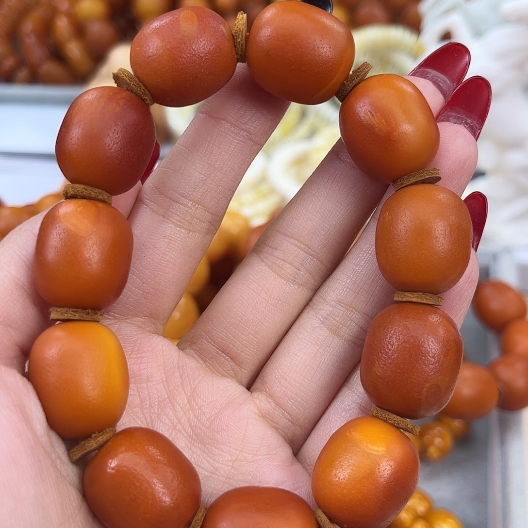 琥珀颈饰未镶嵌蜜蜡