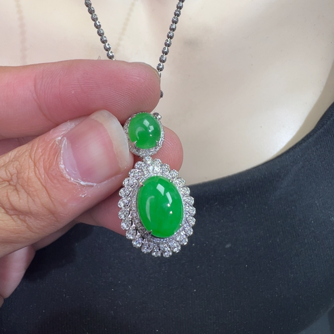 钱***）翡翠18K金镶嵌吊坠(不含链)