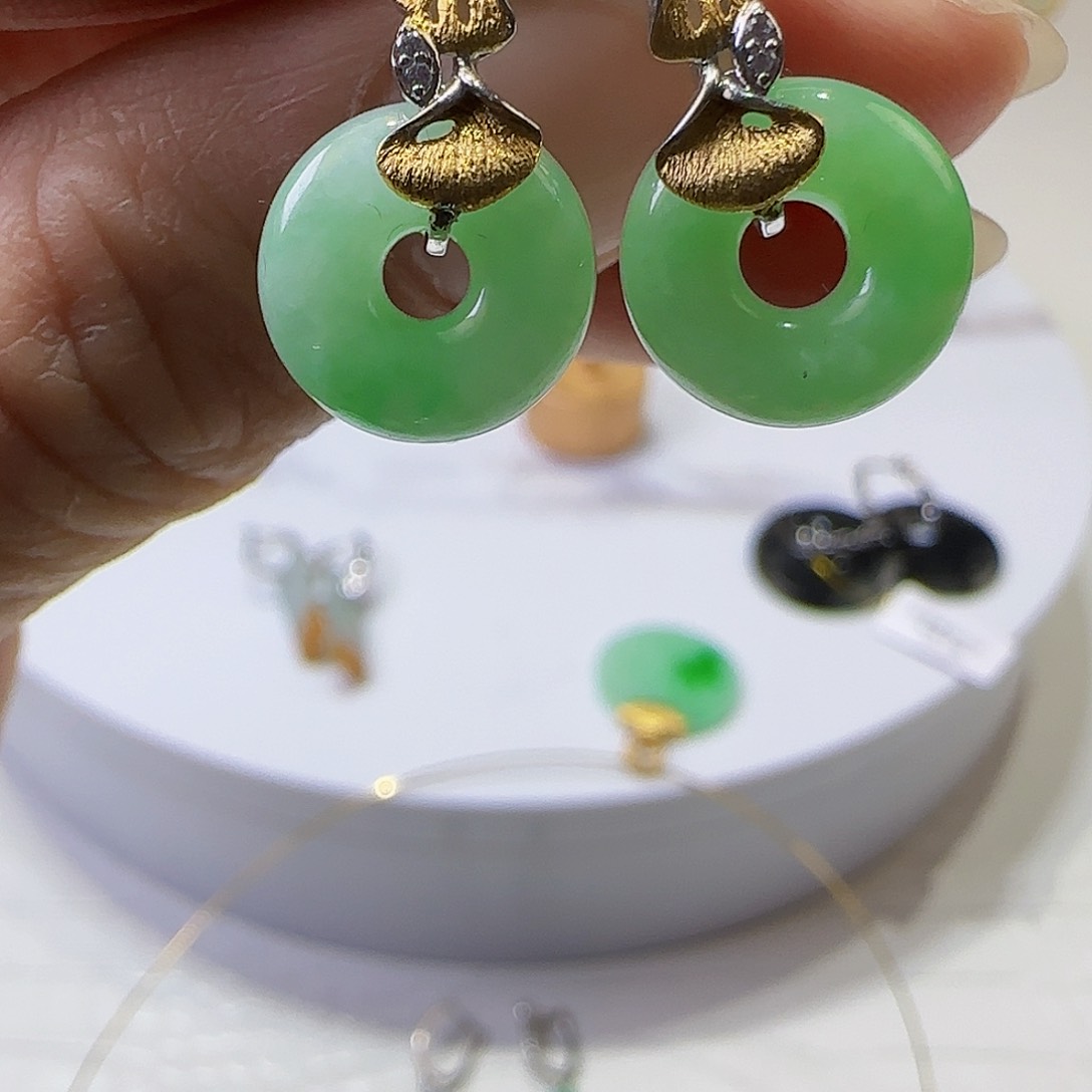 翡翠耳饰18K金镶嵌天然缅甸a货翡翠