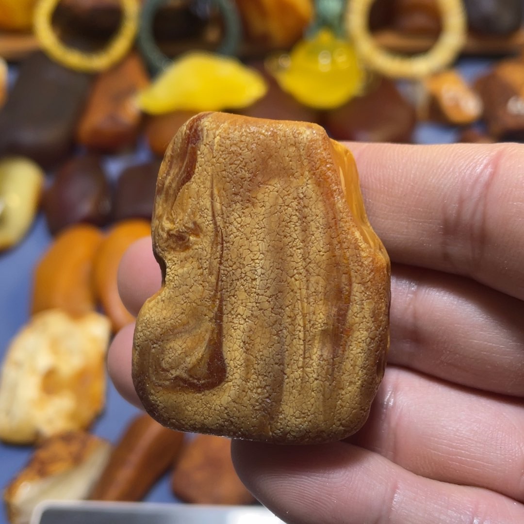 定制琥珀未镶嵌原矿