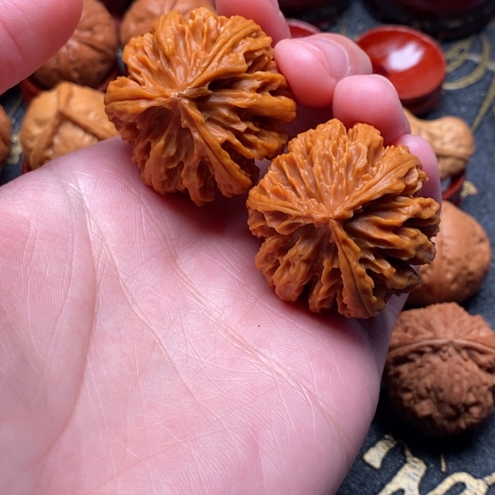 文玩核桃吊坠三棱 