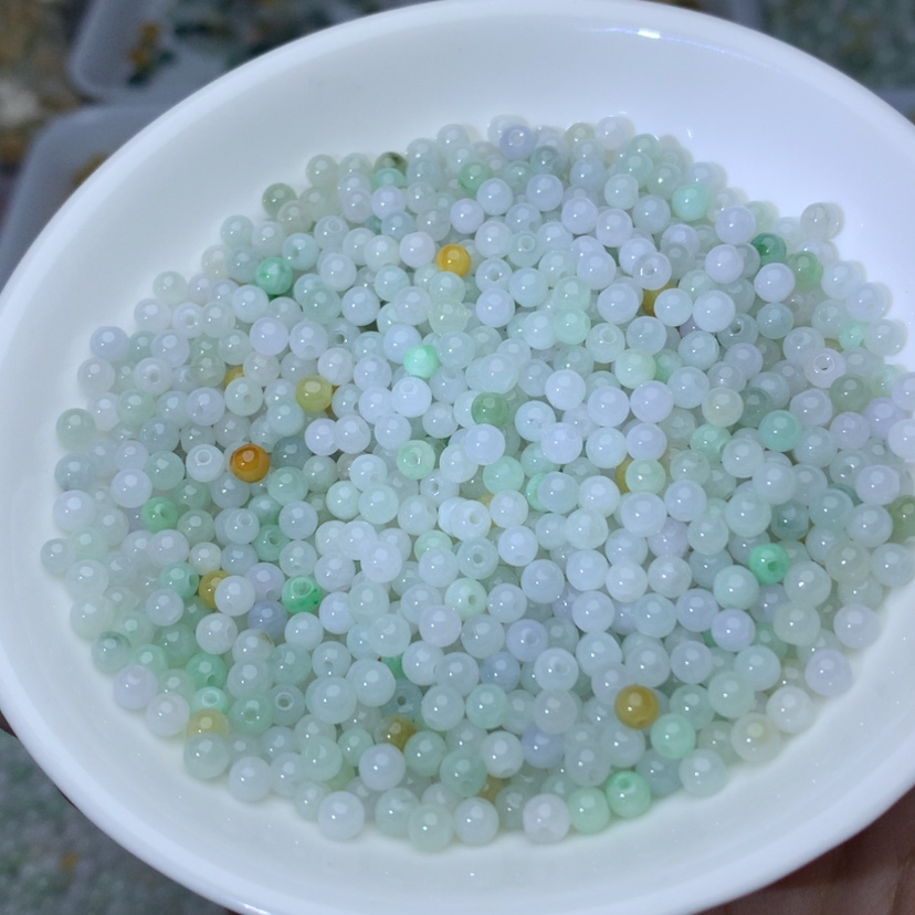 【闪购商品】翡翠手链未镶嵌卡3.8冰绿白100颗