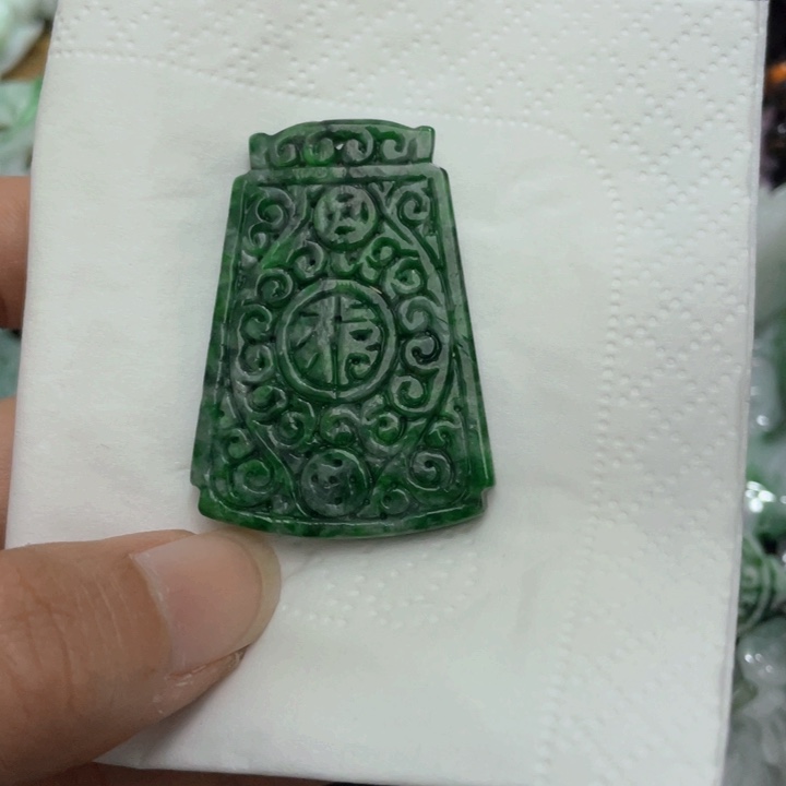 【闪购商品】翡翠颈饰未镶嵌天然翡翠