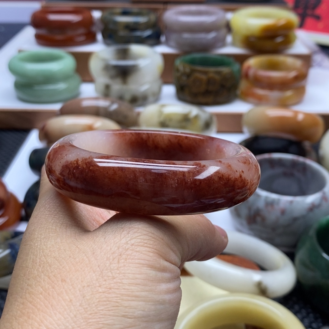 石英质玉手镯未镶嵌玲*