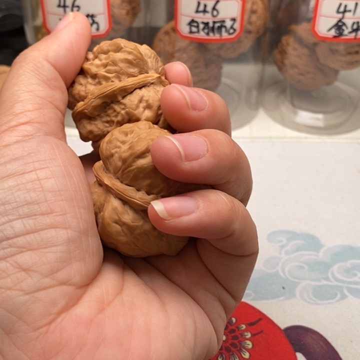 文玩核桃吊坠凌***?水龙