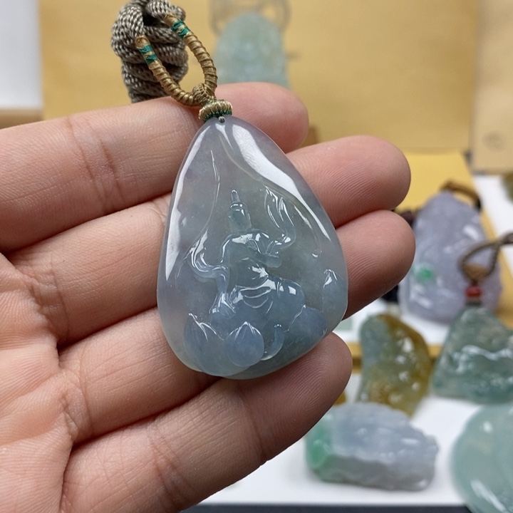 颈饰未镶嵌翡翠缅甸翡翠