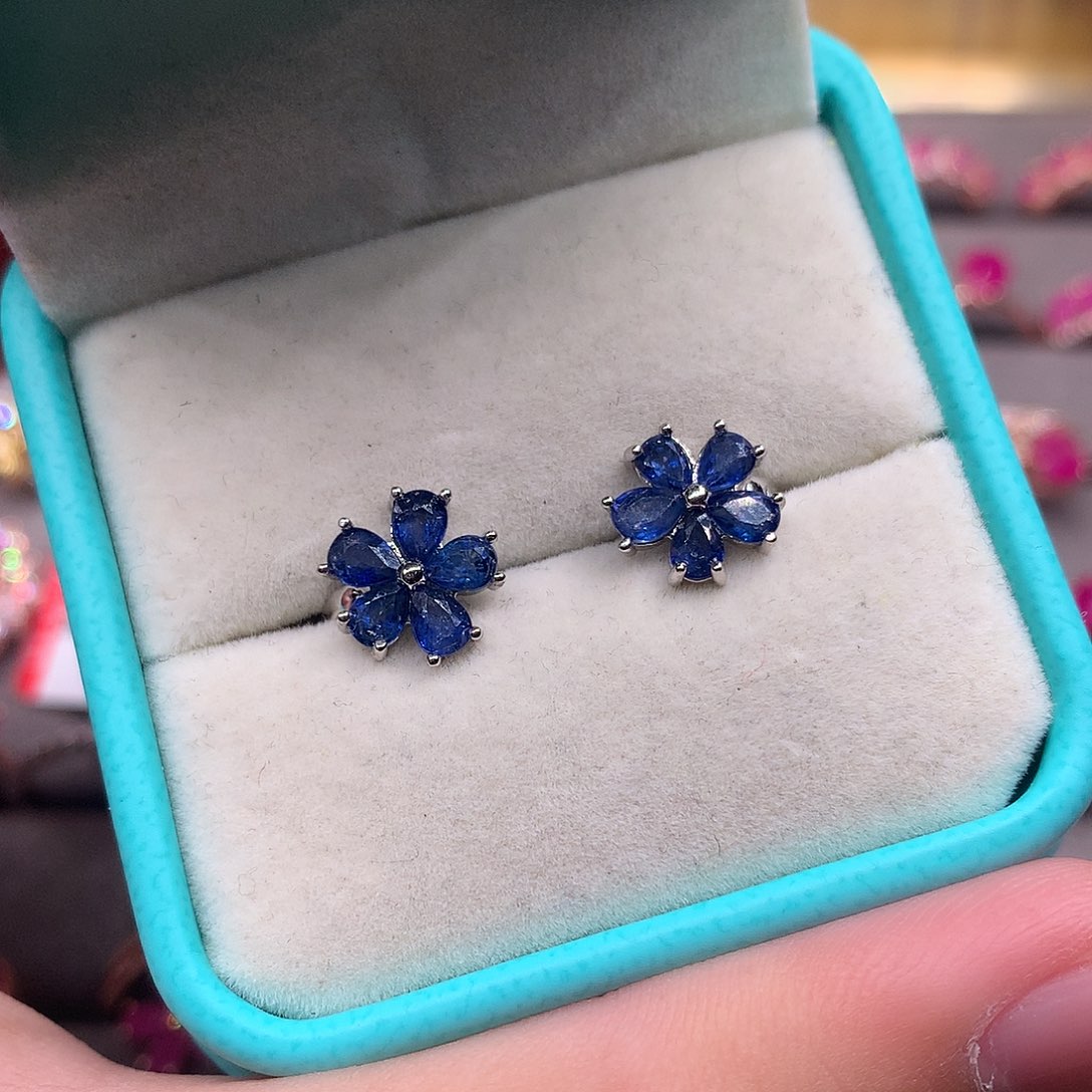 蓝宝石耳饰银S925镶嵌