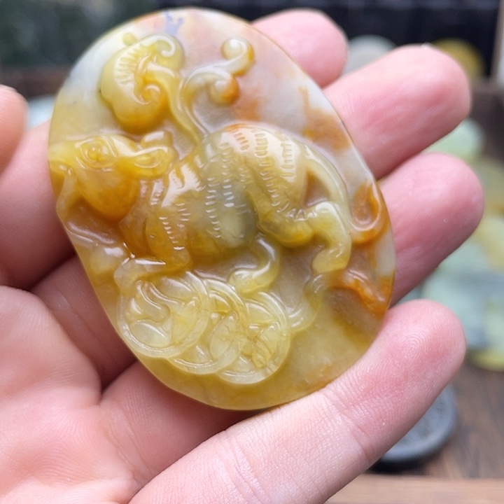 蛇纹石玉挂件未镶嵌