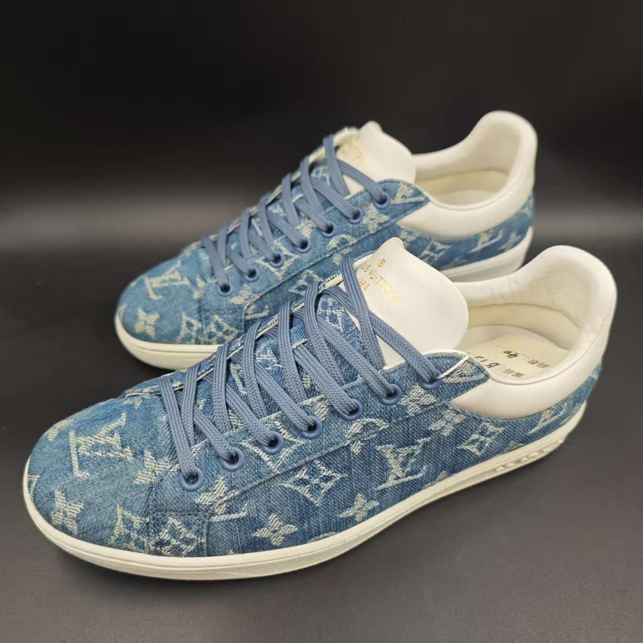 99新 LouisVuitton/路易威登 经典牛仔帆布老花板鞋40欧码 cat980