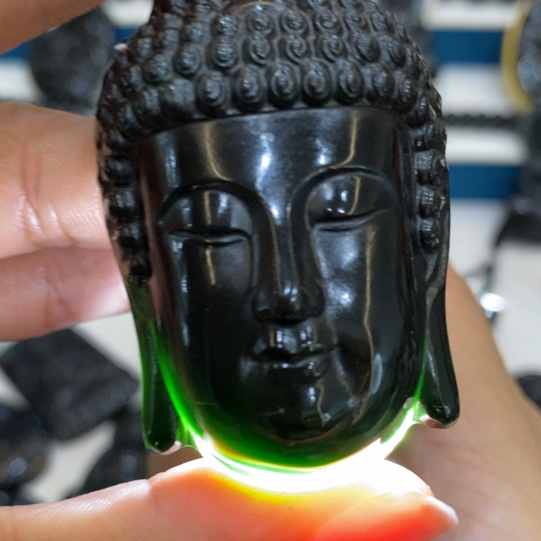 蛇纹石玉未镶嵌吊坠