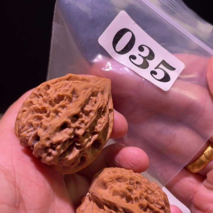 洋***洋吊坠文玩核桃035鸡心