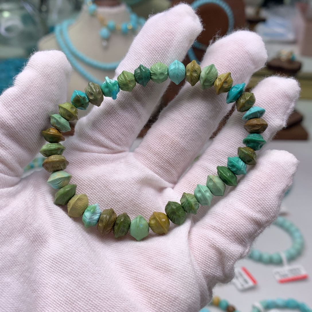 绿松石配饰未镶嵌