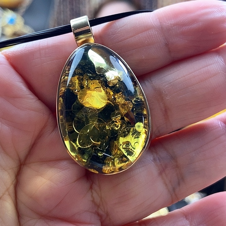 琥珀银S925镶嵌颈饰吊坠