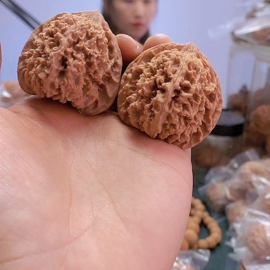 【闪购商品】把件文玩核桃43.5老树满天星