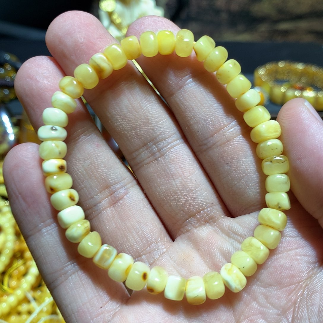 未镶嵌琥珀珠宝奇石