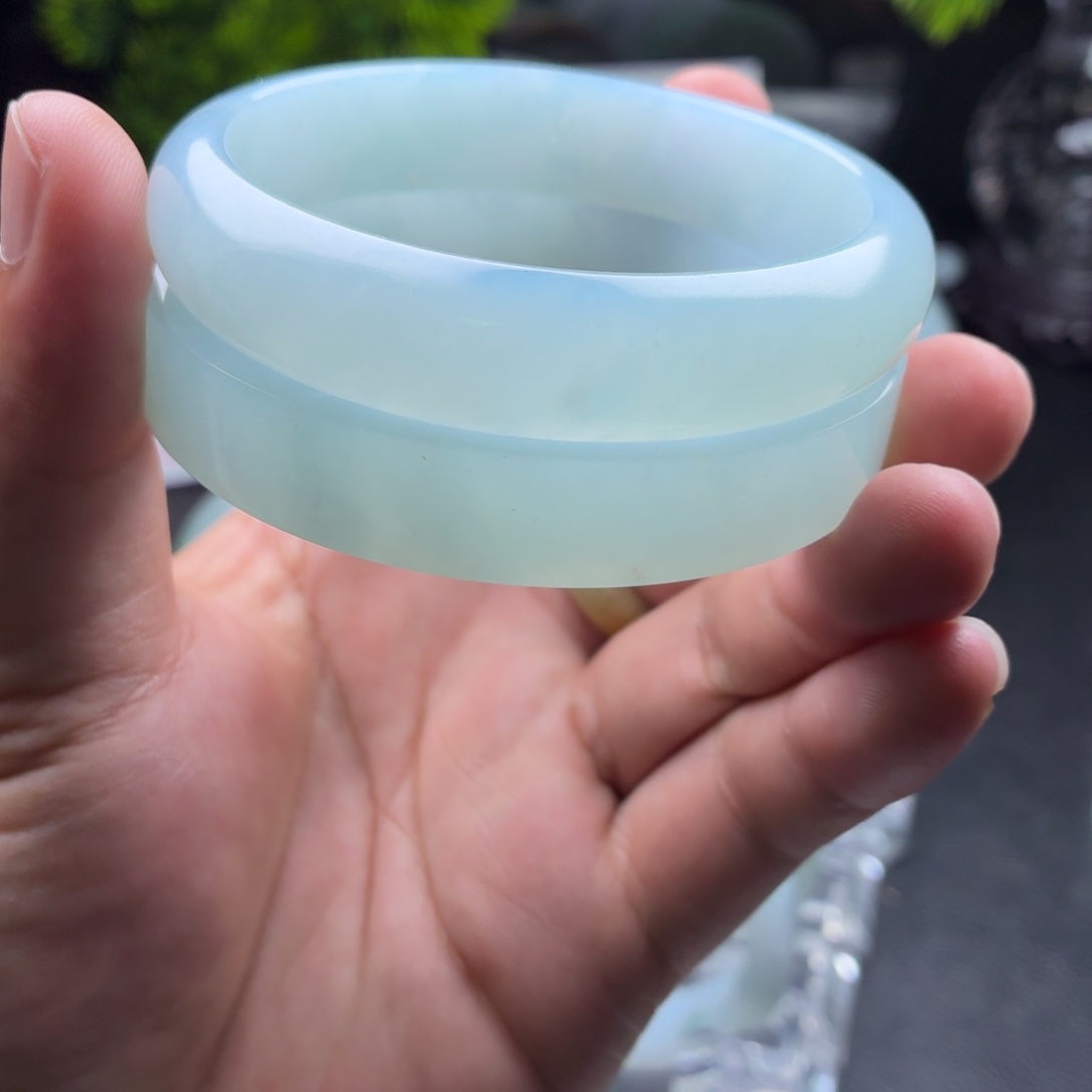 定制翡翠未镶嵌高端翡翠手镯定制冰胶天空蓝海蓝之谜