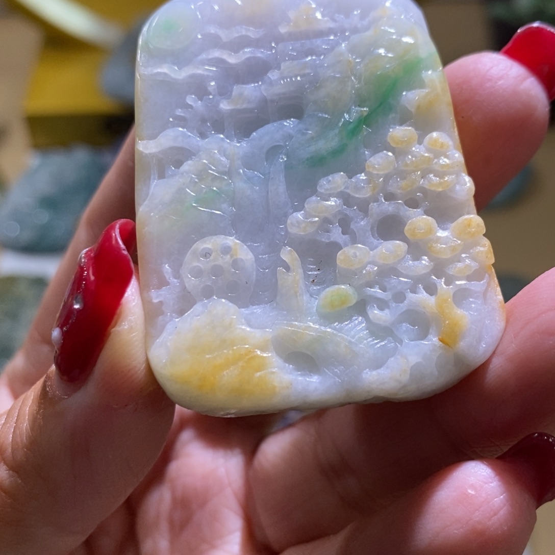 【闪购商品】翡翠颈饰未镶嵌山水