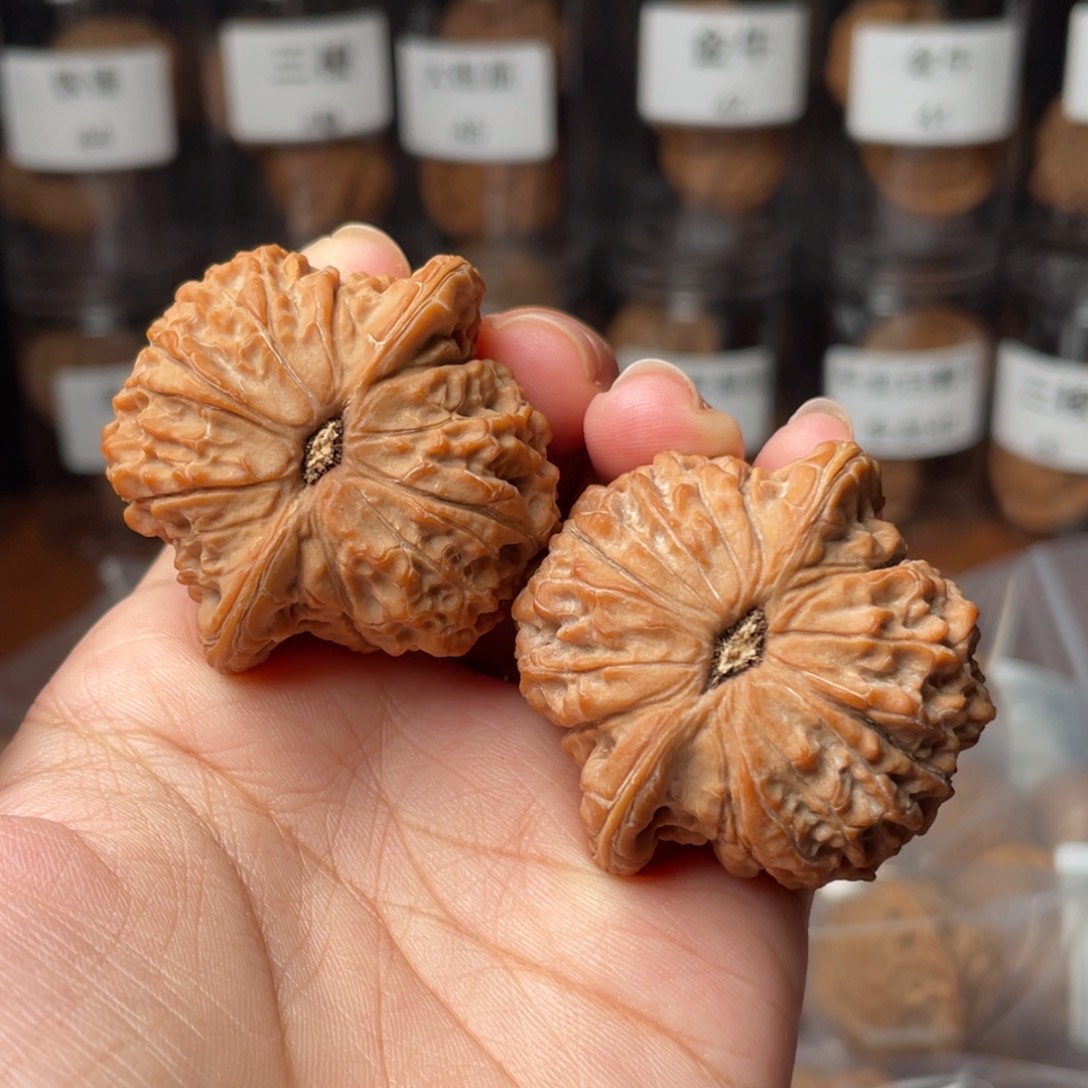 苏***～把件文玩核桃全品42血麒麟