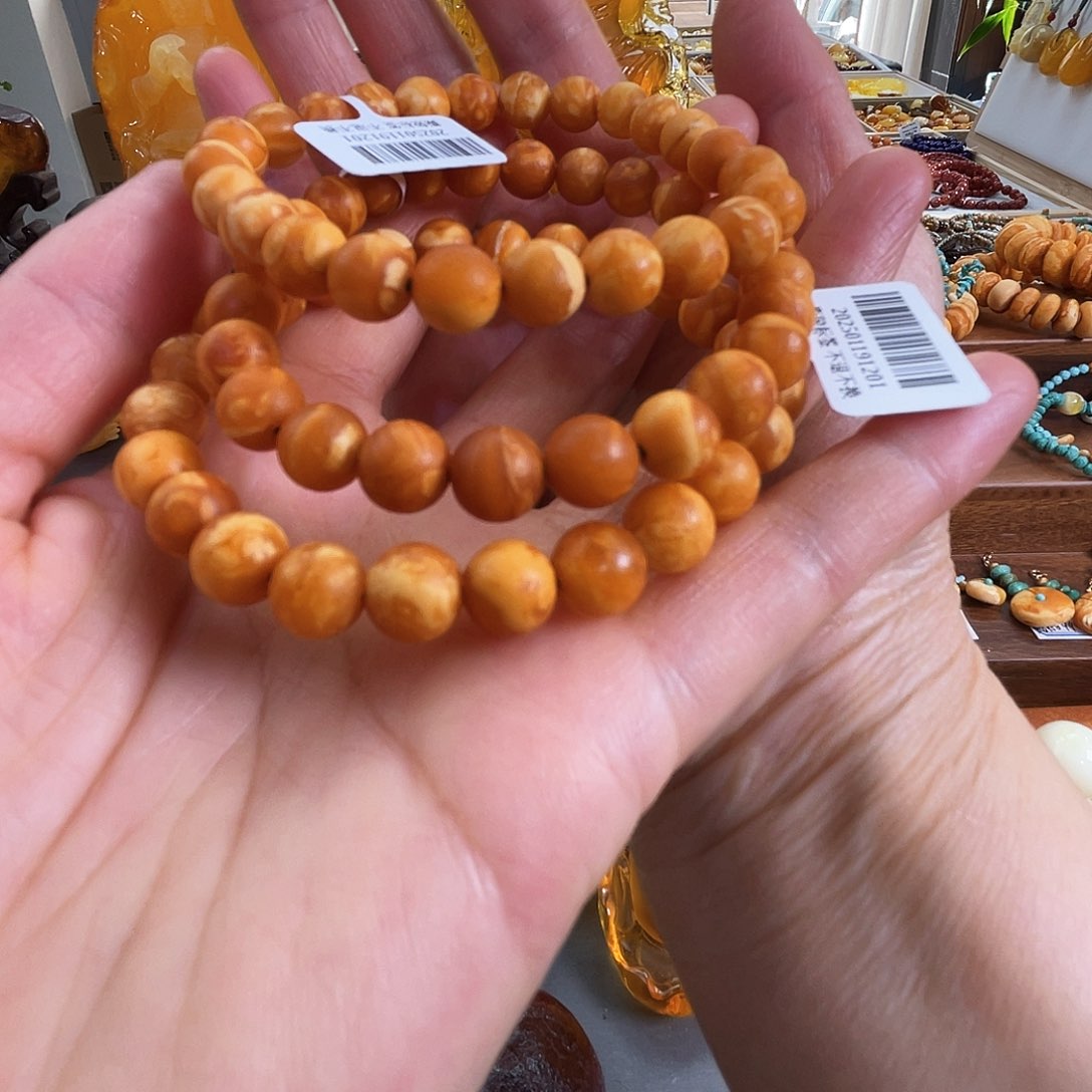 琥珀手串未镶嵌蜜蜡手串多样性发其一