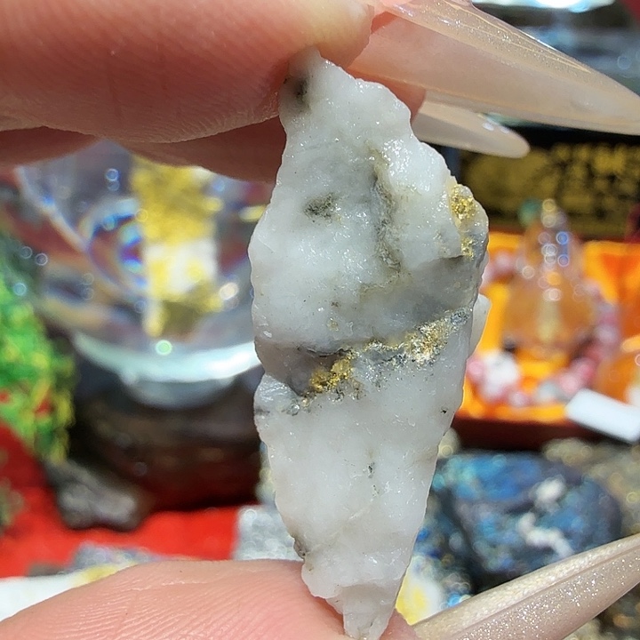 凯6.1g聚金阁天然明金矿标