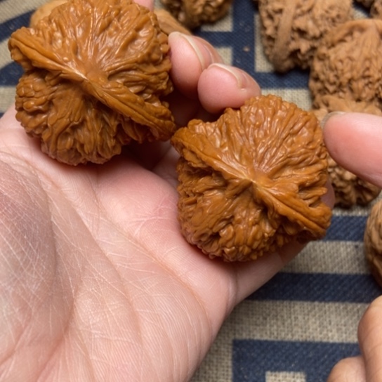 吊坠文玩核桃南疆全品45