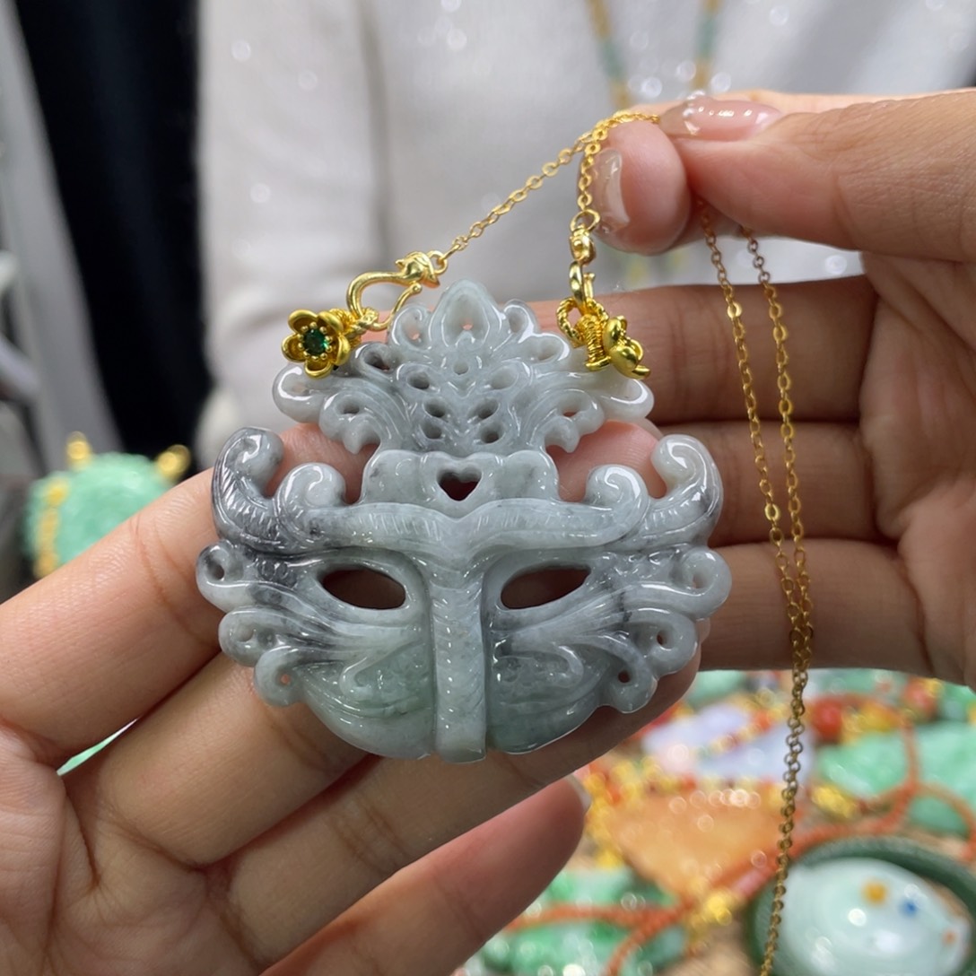 翡翠颈饰未镶嵌代编织