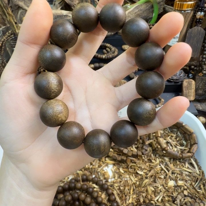 用***5沉香沉香碎屑海南沉香莺歌绿1.8大36克➕沉香碎屑多样性