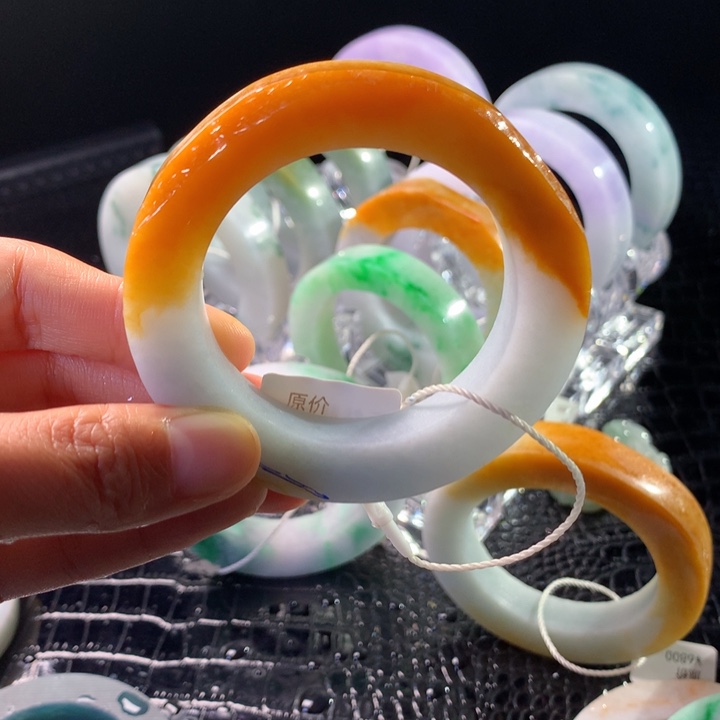 未镶嵌手镯定制翡翠莎*