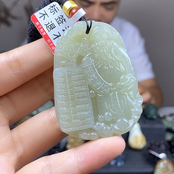 和田玉未镶嵌颈饰上***ɪ