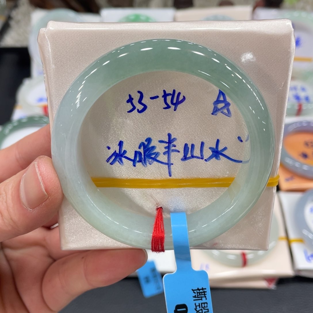 翡翠未镶嵌手镯翡翠