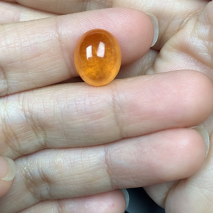 未镶嵌石榴石裸石10.25ct汽水色芬达石素面