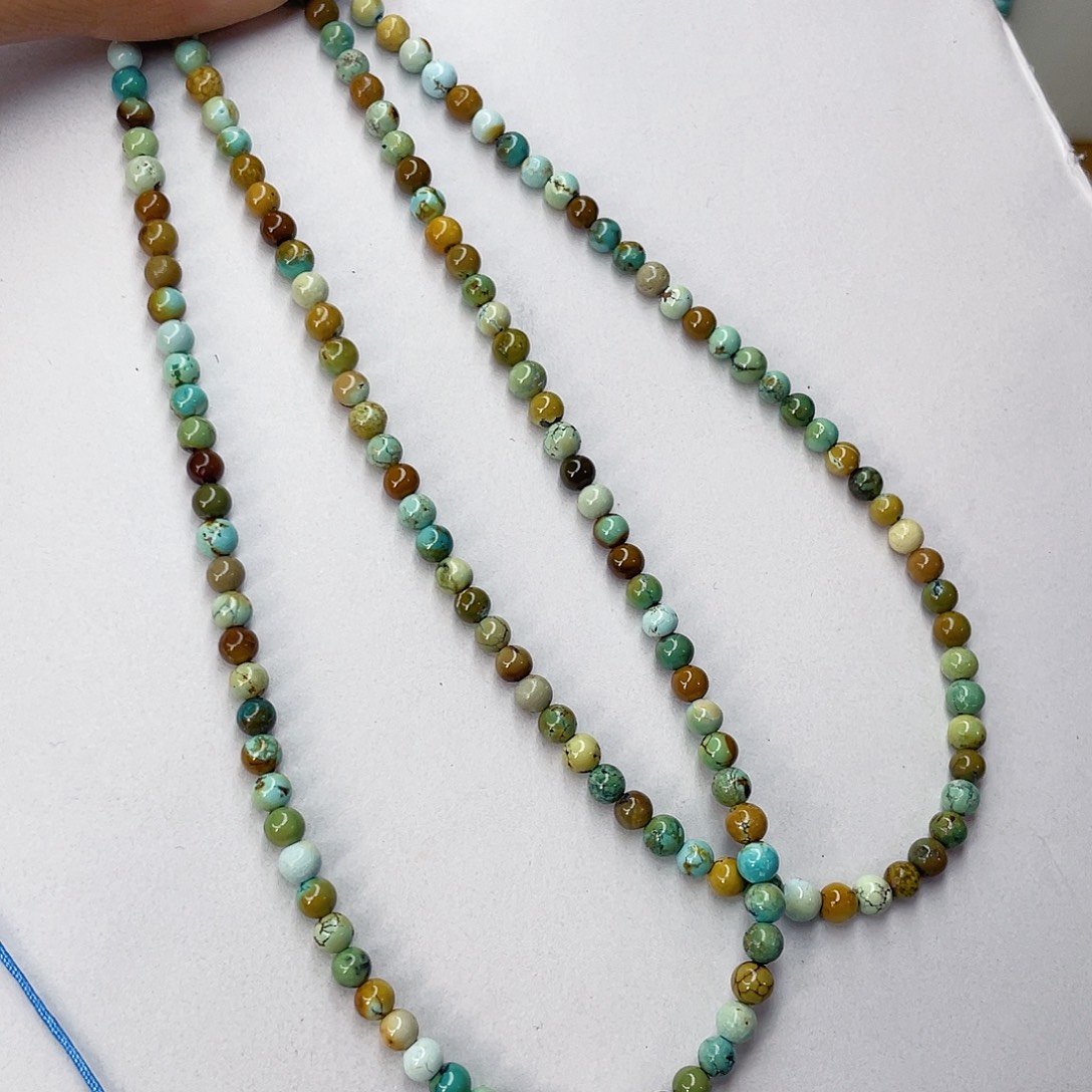 绿松石未镶嵌颈饰