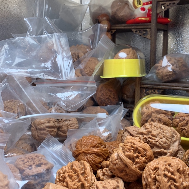 文玩核桃吊坠大粗筋狮子头